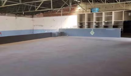 Prédio Comercial com 1.080 m² ; Alugo ou Vendo ; Excelente localização ; Oportunidade!