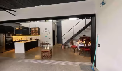 CASA Á VENDA,  3 DORMITORIOS, SENDO 3 SUITES, VILA SANTA CLARA