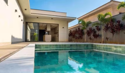 CASA EM CONDOMINÍO em CONDOMÍNIO ESTORIL 5, (Bauru) - SP