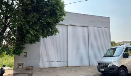 BARRACÃO e GALPÃO em JARDIM VÂNIA MARIA, (Bauru) - SP