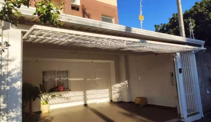 Excelente  residencia ampla, com total segurança , localização excelente