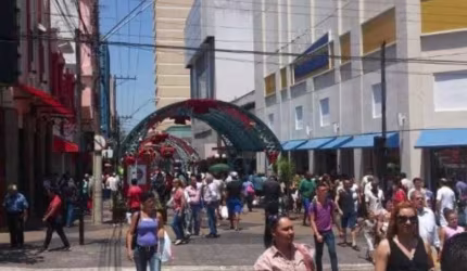 Prédio para venda com 308 m² em Centro, Bauru - SP