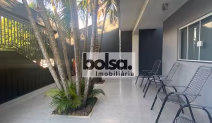 Casa a venda em excelente localização no Jardim Solange