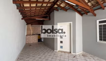 LINDA CASA NO JARDIM SOLANGE ! !