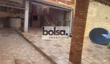 Casa ampla com terreno de 429 metros!