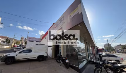 PRÉDIO COMERCIAL EM AVENIDA DE GRANDE MOVIMENTO ! !
