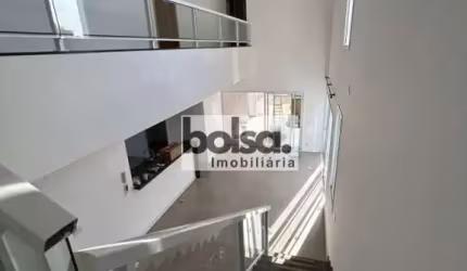 SOBRADÃO MARAVILHOSO, AMPLO  E  COMPLETO