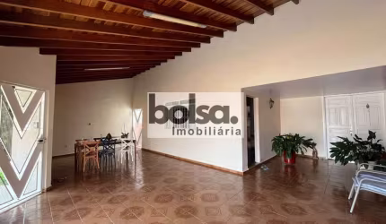 CASA LINDA COM 440M² A.T NA VILA SOUTO ! !