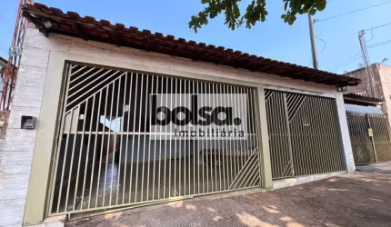 LINDA CASA NA VILA SOUTO ! !