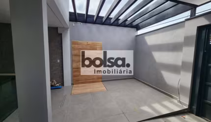 LINDA CASA NA VILA SANTISTA ! !
