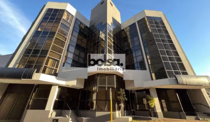EDIFÍCIO EMPRESARIAL COM EXCELENTE LOCALIZAÇÃO ! !