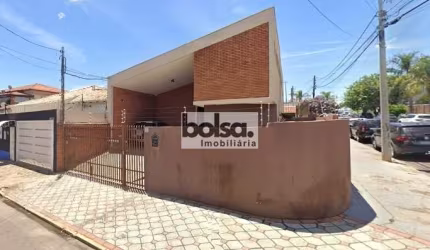 CASA COMERCIAL NO JARDIM AMÉRICA, PRÓXIMO AVENIDA GETULIO VARGAS ! !
