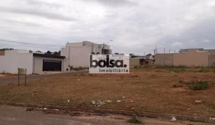 Terreno de esquina para venda com 250 m² em Conjunto Habitacional Isaura Pitta Garms, Bauru - SP