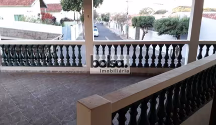 Casa para venda com 275 m² e 4 quartos em Vila Lemos, Bauru - SP