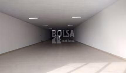 LOCALIZADO EM CORREDOR COMERCIAL ! ! !
