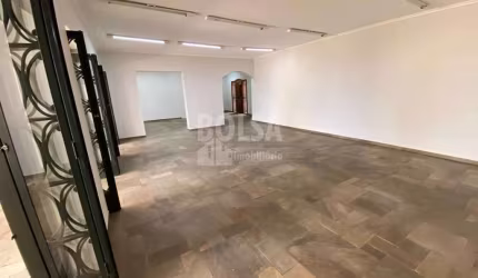 CASA COMERCIAL PROXIMO AVENIDA GETULIO VARGAS ! !