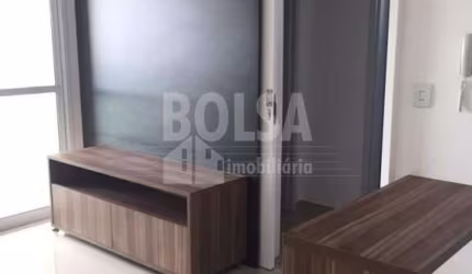 Belíssima cobertura completa em armários com excelente localização