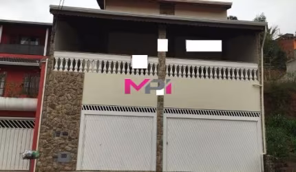 CASA A VENDA NO JARDIM CAÇULA - JUNDIAÍ/SP. 04 VAGAS COBERTAS - 03 QUARTOS/01 SUÍTE.