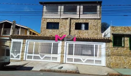 CASA COM PISCINA NO BAIRRO VILA PROGRESSO - JUNDIAÍ/SP.