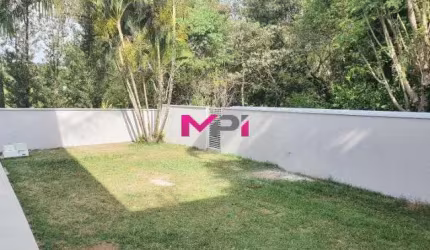 CASA A VENDA NO CONDOMÍNIO VILLAGGIO CAPRICCIO - BAIRRO RAINHA - LOUVEIRA/SP. 03 QUARTOS - ÁREA DE LAZER COM CHURRASQUEIRA - 04 VAGAS DE GARAGEM.