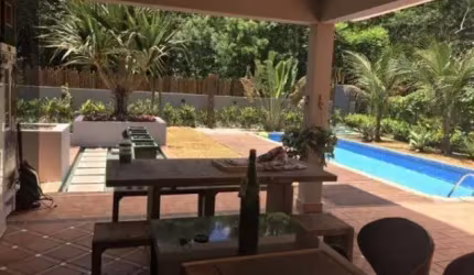 CASA A VENDA NO CONDOMÍNIO PORTAL DO PARAISO II - JUNDIAÍ/SP. 300 metros de área construída e 500 metros de terreno.