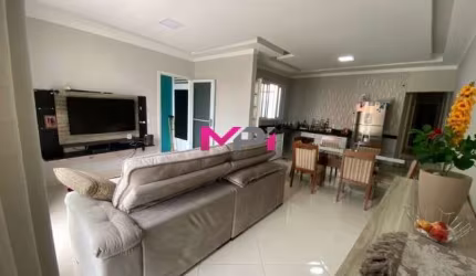 CASA A VENDA NO BAIRRO VILA GALVÃO EM JUNDIAÍ/SP.