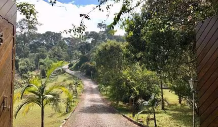 CHACARA A VENDA NO BAIRRO JARDIM ITALIA - JUNDIAÍ/SP.