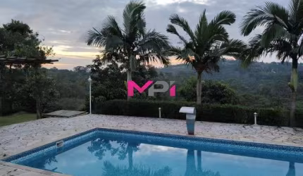 CASA A VENDA NO CONDOMÍNIO BOTHANICA JARINU - 490 METROS.
