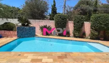 CASA TERREA A VENDA JARDIM DAS SAMAMBAIAS - JUNDIAI SP. ÁREA CONSTRUIDA: 348m2. ÁREA TERRENO: 637m2.