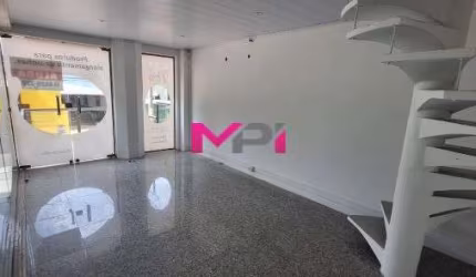SALA COMERCIAL TERREA EM EXCELENTE LOCALIZAÇÂO
