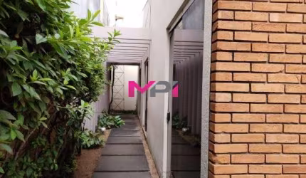 CASA SOBRADO PARA LOCAÇÃO PARA USO MISTO NO CENTRO DE JUNDIAÍ/SP