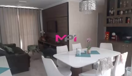 APARTAMENTO A VENDA NO CONDOMÍNIO MORADA DOS PINHEIROS.