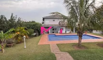 SOBRADO A VENDA NO CONDOMÍNIO COLINAS DE INHANDJARA - ITUPEVA. 314 metros de área construída e 1003 metros de terreno.