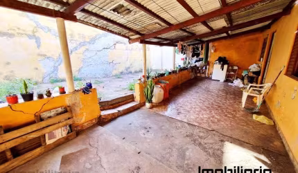 CASA NA ZONA SUL COM TERRENO DE 300m&#178;