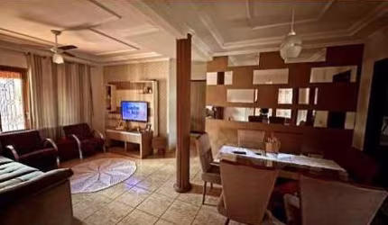 EXCELENTE E ESPA&#199;OSA CASA NO JD. NOVA OLINDA SOZINHA NO TERRENO