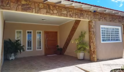LINDA CASA A VENDA EM IBIPOR&#195; JD. MONTE VERDE