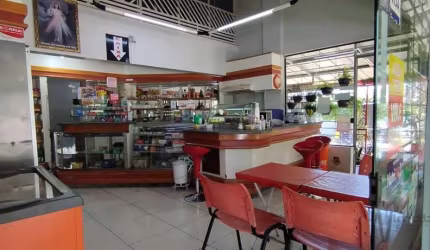 RESTAURANTE/LANCHONETE TRADICIONAL E COM CLIENTELA FIEL EM PONTO DE ALT&#205;SSIMO FLUXO