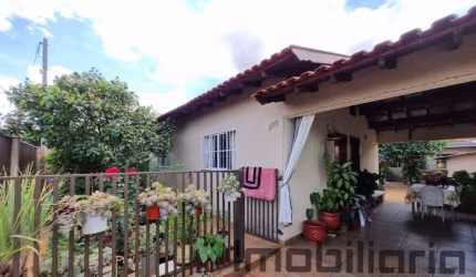 TERRENO COM DUAS CASAS - JD ANA ROSA