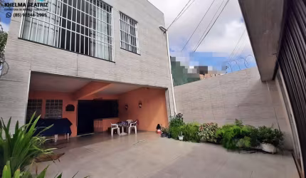 Triplex, 5 suítes, 4 vagas, varanda, quintal, terraço, pode ser transformada em 2 casas