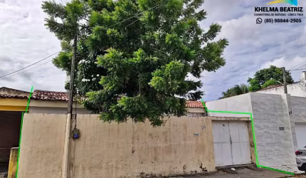 Casa plana com varanda , 2 quartos e quintal, no Álvaro Weyne