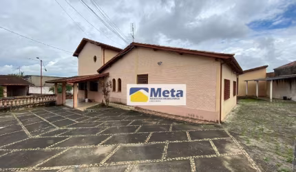Sobrado com 3 dormitórios à venda, 500 m² por R$ 900.000,00 - Jardim Santana - Tremembé/SP