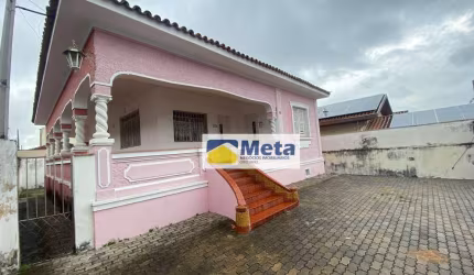 Casa com 3 dormitórios para alugar, 150 m² por R$ 3.000,00/mês - Centro - Taubaté/SP