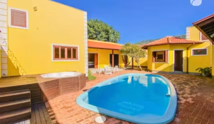 Casa com 7 quartos à venda na Gregório Monteiro, 44, Fazenda da Armação, Governador Celso Ramos por R$ 2.650.000