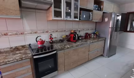 Casa com 3 quartos à venda na Maria Helena, Belo Horizonte  por R$ 550.000