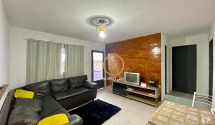 Oportunidade para Investidores: Terreno 300m² c/ 3 Casas e Salão Comercial em Parque Panamericano - São Paulo/SP