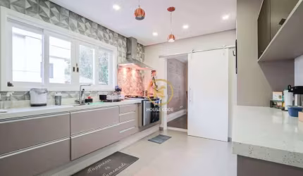 Casa com 3 quartos à venda, 360 m² por R$ 1.890.000 - Pousada dos Bandeirantes - Carapicuíba/SP