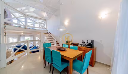 Casa com 3 Quartos (1 Suíte) à venda, 427 m² por R$ 1.205.000 - Condomínio Granja Carneiro Viana - Cotia - SP