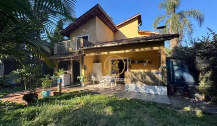 Casa com 3 quartos à venda, 370 m² por R$ 890.000 Vila Verde - Transurb