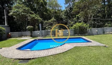 Casa com 5 Quartos(1 Suíte) à venda, 356 m² por R$ 2.300.000 - Condomínio FOREST HILLS - Granja Viana - SP