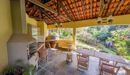 Casa com 6 dormitórios, 492 m² - venda por R$ 1.350.000,00 ou aluguel por R$ 19.333,33/mês - Taipas de Pedra - São Roque/SP